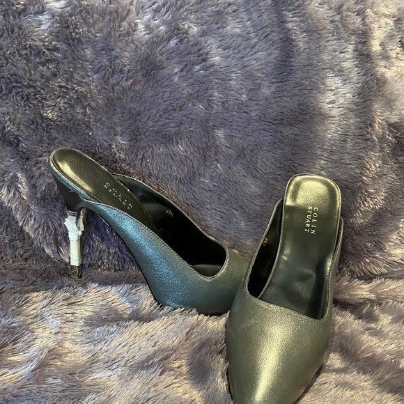 Heels - Picture 2 of 2